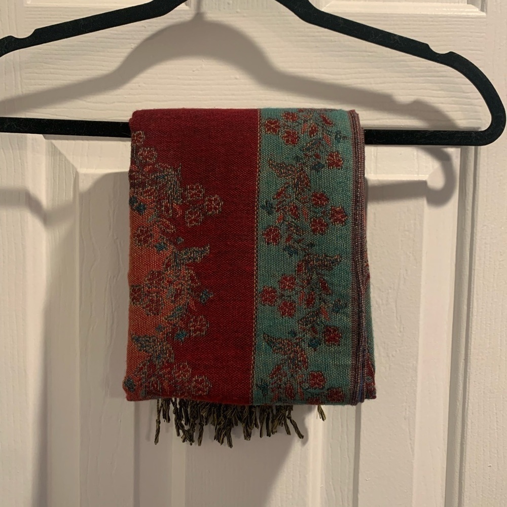 Women’s Paisley Fringed Burgundy and Green Scarf Shawl Wrap - Picture 4 of 7